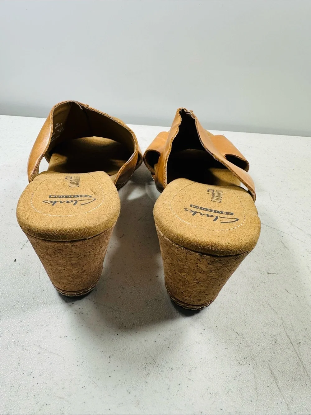 Clarks Tan Leather Wedge Sandals - Women's Comfort Slide size 9